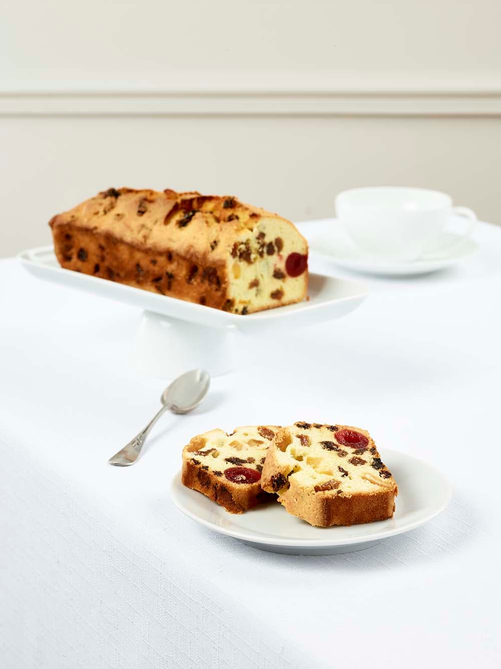 Cake aux fruits confits et raisins secs